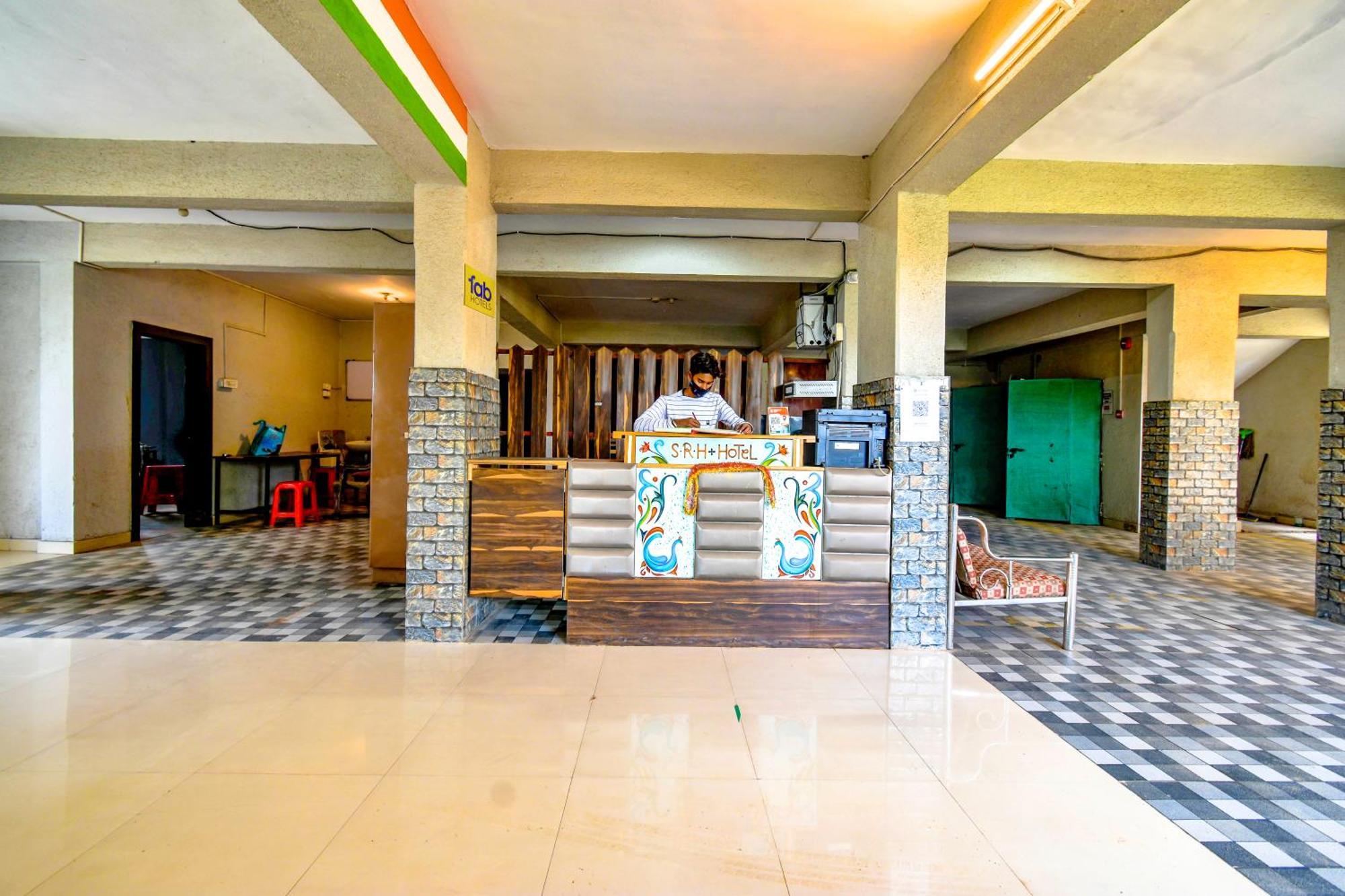 Hotel Fabexpress Srh - Nr Butterfly Park - Hinjawadi Exterior foto